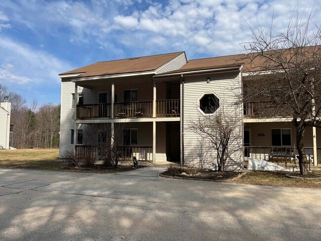 24 Harmony Ln, Unit 13 in Conway, NH - Building Photo - Building Photo