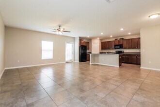 4215 Unbridled Song Dr in Sun City Center, FL - Building Photo - Building Photo