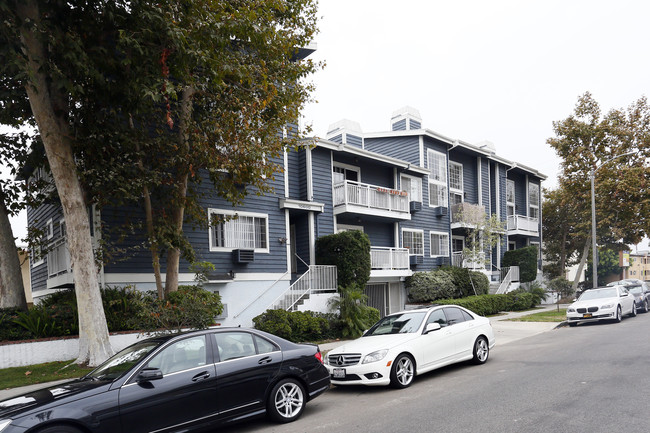 10600-1061 Rose Ave in Los Angeles, CA - Foto de edificio - Building Photo