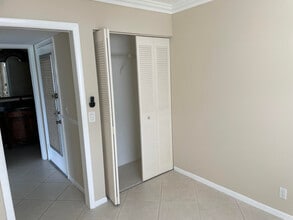 88 Capri B in Delray Beach, FL - Building Photo - Building Photo