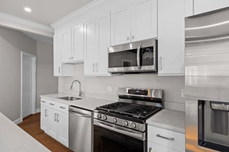 12 Woodford St in Worcester, MA - Building Photo - Building Photo