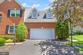 46448 Montgomery Pl in Sterling, VA - Building Photo - Building Photo