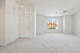 10282 N Whitney Ave in Fresno, CA - Building Photo - Building Photo