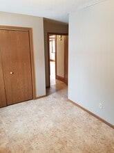 405 12th St NW in Willmar, MN - Building Photo - Building Photo