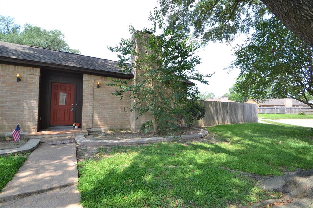 15927 Tumbling Rapids Dr in Houston, TX - Building Photo
