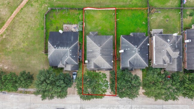 2730 Empire Oaks Lane in Katy, TX - Building Photo - Building Photo