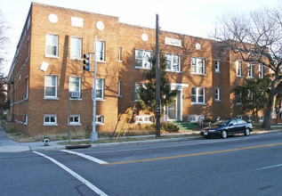 921 Butternut St NW in Washington, DC - Building Photo - Building Photo