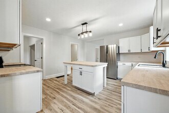 260 E Beecher St in Indianapolis, IN - Building Photo - Building Photo