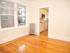 10 Beals St in Brookline, MA - Building Photo - Building Photo