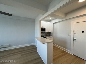 201 Lareine Ave in Bradley Beach, NJ - Building Photo - Building Photo
