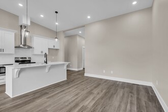 Parkside Townhomes in Tuscaloosa, AL - Building Photo - Building Photo