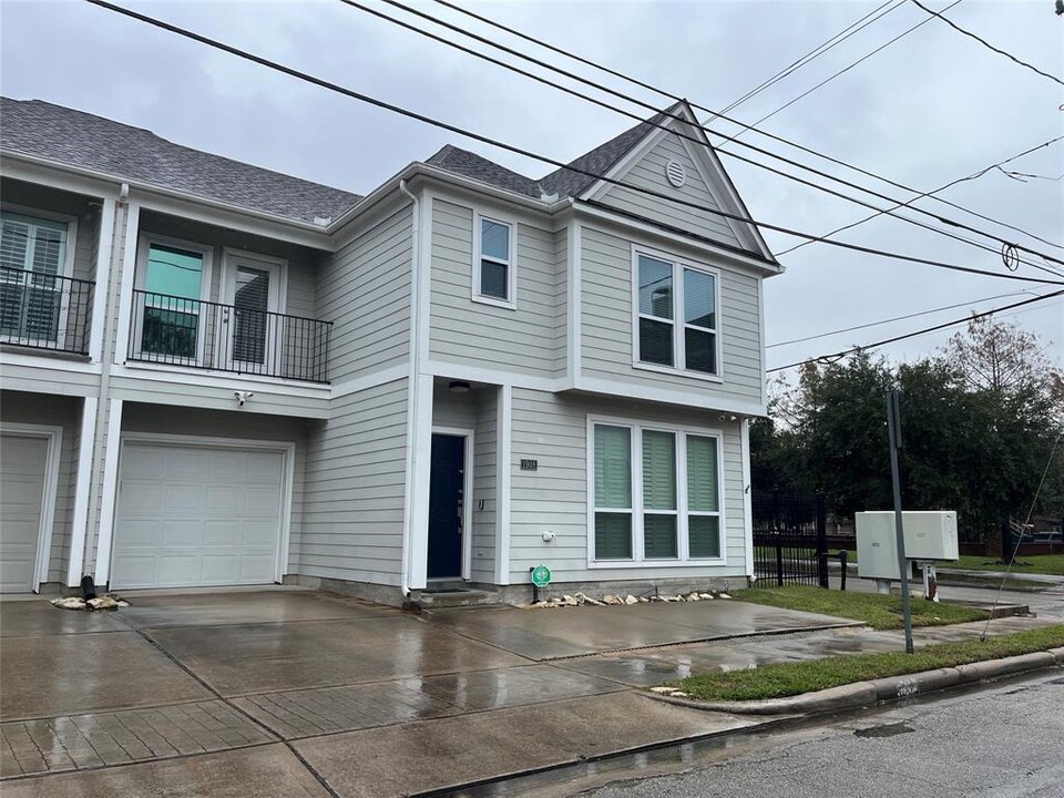 1908 Bailey St in Houston, TX - Building Photo