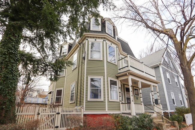 22 Orchard St in Cambridge, MA - Foto de edificio - Building Photo