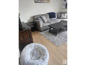 1679 Melrose Pl SW in Edmonton, AB - Building Photo - Building Photo