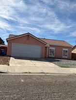 10679 Villa St in Adelanto, CA - Building Photo