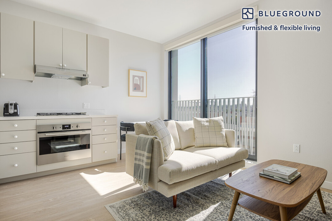 200 Mesnager St, Unit FL3-ID1249 in Los Angeles, CA - Building Photo
