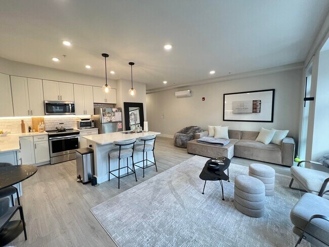 141 Newark Ave in Jersey City, NJ - Building Photo - Building Photo