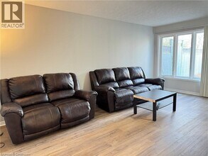 388 Laurel Gate Dr in Waterloo, ON - Building Photo - Building Photo