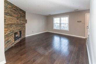 107 Olde Newburgh Dr in Newburgh, IN - Building Photo - Building Photo