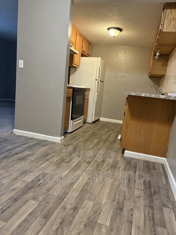 1113 Grooms in Pawnee, IL - Building Photo - Building Photo