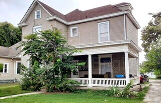 1747 E Oak St in New Albany, IN - Building Photo