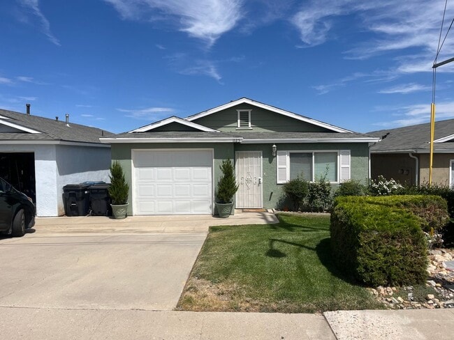 property at 1125 Cherry Ln