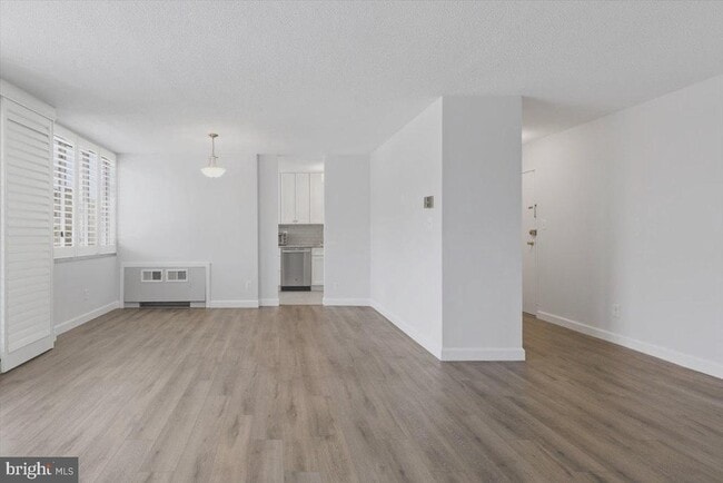 property at 1301 S Arlington Ridge Rd