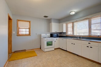 509 E Jefferson St in Morris, IL - Building Photo - Building Photo