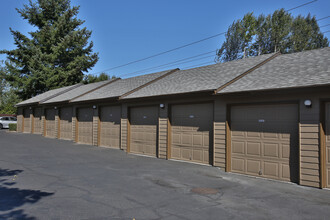 Walker Square in Beaverton, OR - Building Photo - Building Photo