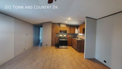 101 Town and Country Dr in Wichita Falls, TX - Building Photo - Building Photo