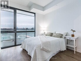 251 Masonry Wy in Mississauga, ON - Building Photo