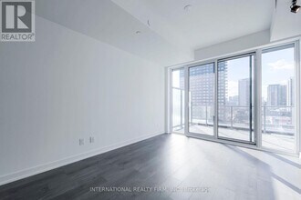 5-1015 Defries St in Toronto, ON - Building Photo - Building Photo