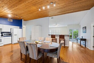 756 Juniper Pl in Wellington, FL - Building Photo - Building Photo