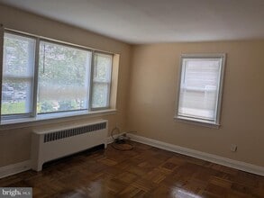6214 N 10th St in Philadelphia, PA - Building Photo - Building Photo