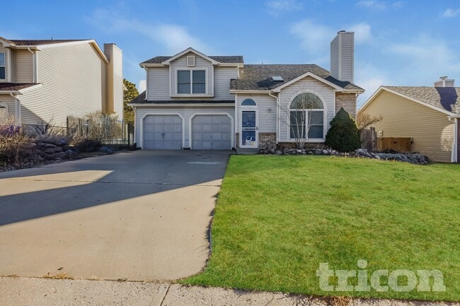 property at 8175 Camfield Cir