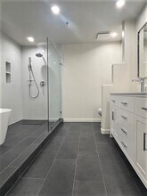 1920 S Beverly Glen Blvd, Unit 104 in Los Angeles, CA - Building Photo - Building Photo