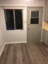 14507 Corby Ave, Unit 4 in Norwalk, CA - Foto de edificio - Building Photo