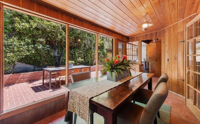 700 Coventry Rd in Kensington, CA - Building Photo - Building Photo