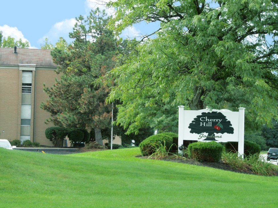 Cherry Hill Gardens in Columbus, OH - Foto de edificio