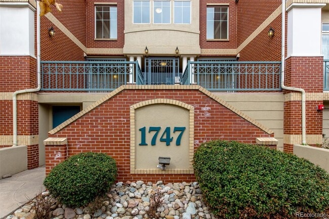 1747 N Washington St, Unit B302