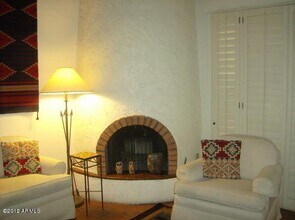 6150 N Scottsdale Rd in Scottsdale, AZ - Building Photo - Building Photo