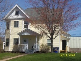 652 Wisconsin St, Unit 652 #4 in Eau Claire, WI - Building Photo