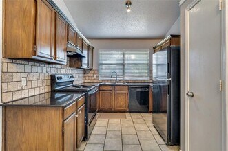 3820 River Birch Rd in Fort Worth, TX - Building Photo - Building Photo