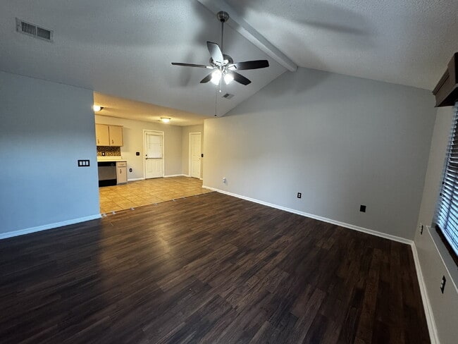 1272 Baxter St in Hinesville, GA - Building Photo - Building Photo