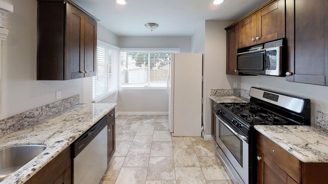 4940 Rockford Dr in San Diego, CA - Building Photo - Building Photo