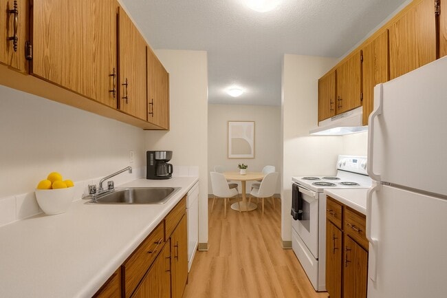 Gateway Gardens in St. Albert, AB - Building Photo - Building Photo