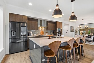 10125 21st St SE in Lake Stevens, WA - Building Photo - Building Photo