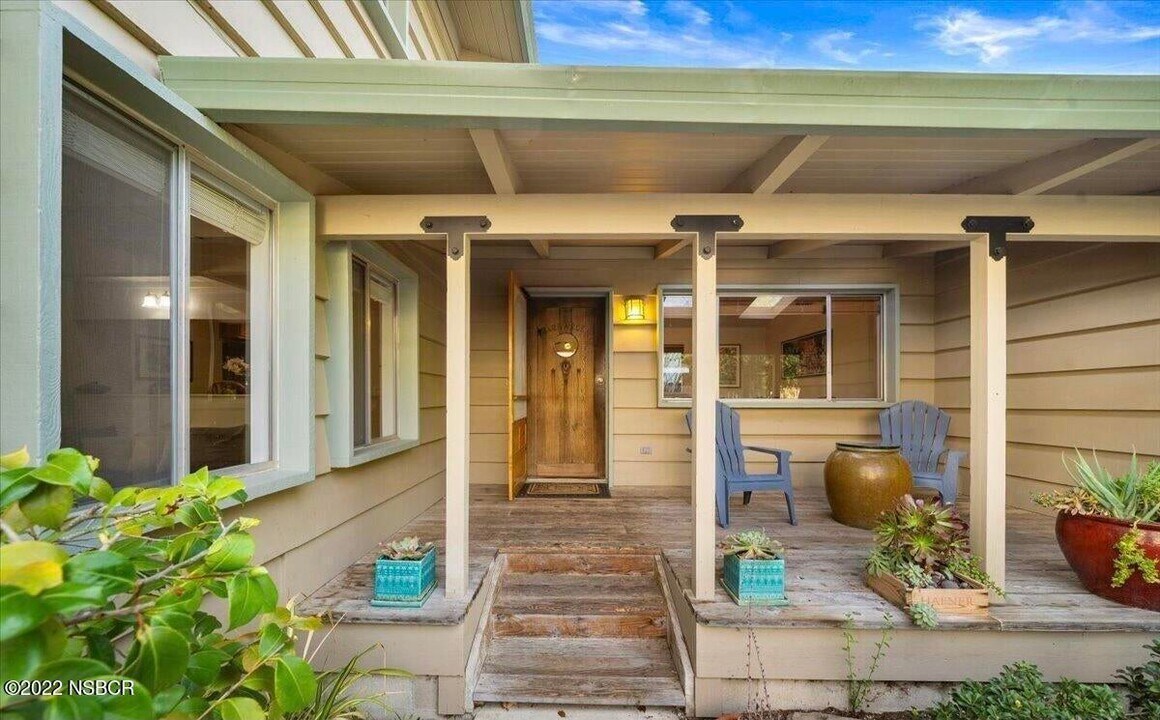 3578 Pine St in Santa Ynez, CA - Building Photo