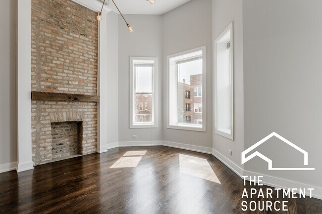 2648 W Augusta Blvd in Chicago, IL - Foto de edificio - Building Photo
