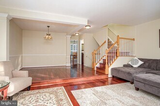 1179 Cypress Tree Pl in Herndon, VA - Foto de edificio - Building Photo